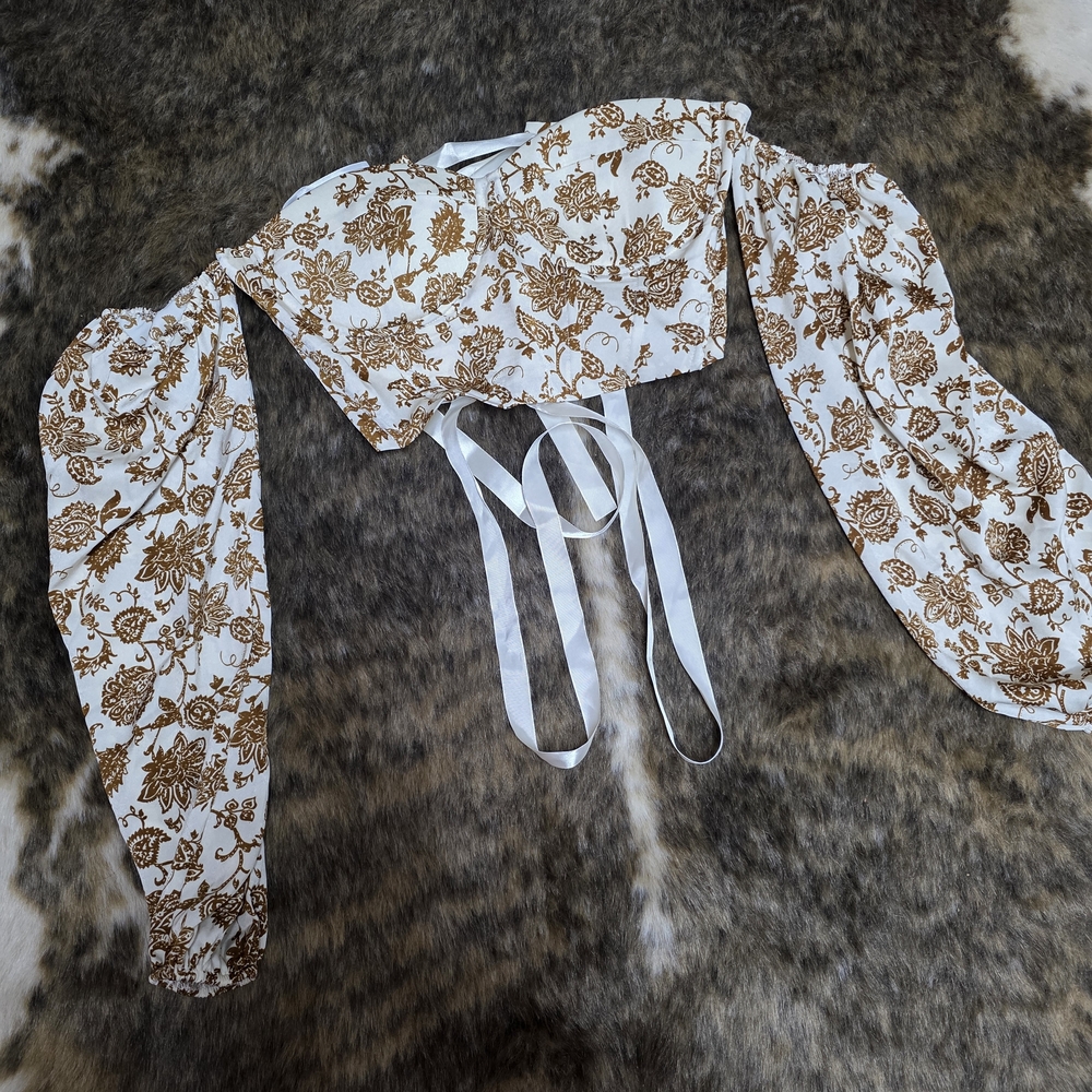Elegant Brown Floral Crop Top with Puff Sleeves